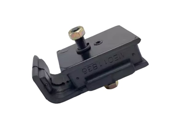 Engine Mount ME011832