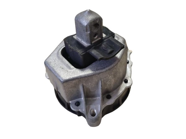 Engine Mount  22 11 7 581 618