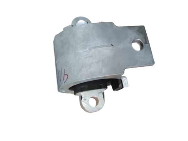 Engine Mount T4A3782